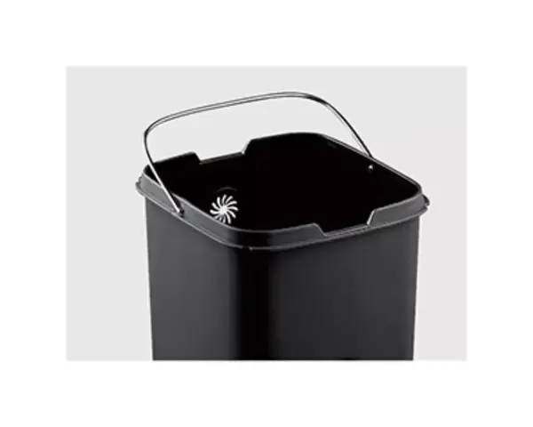 Kosz automatyczny SENSOR, bezdotykowy, kwadratowy, stal matowa 21 l Wyjmowane wiadro wewnętrzne kosza SENSOR z chromowanym uchwytem