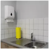Rolka ściereczek wiskozy na stojaku do mycia na mokro
